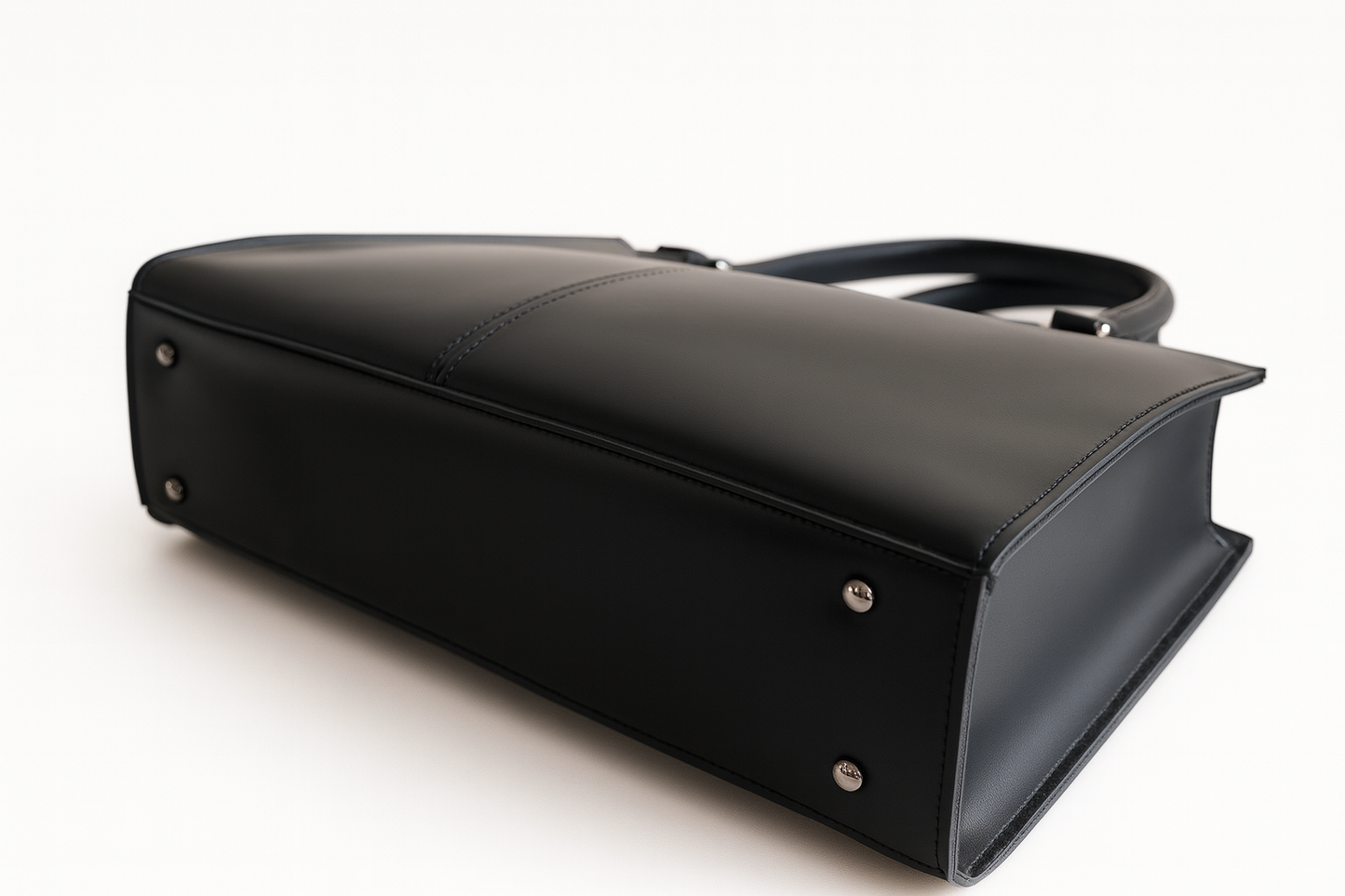 Tote Bags – Stylish, Spacious & Made for Everyday Use