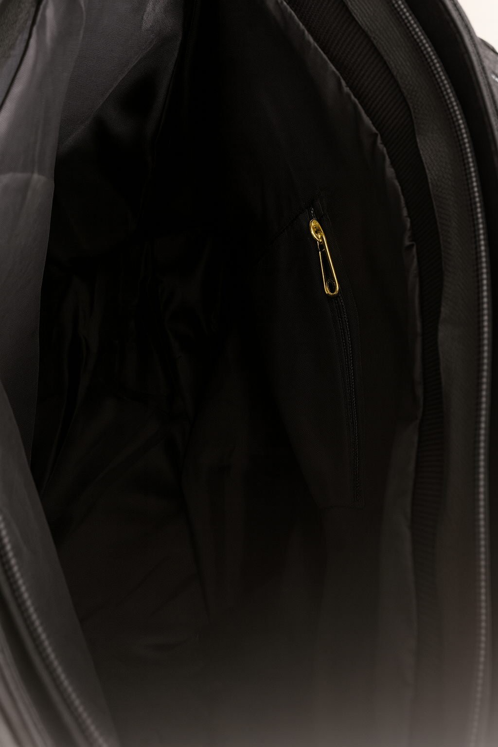 Tote Bags – Stylish, Spacious &amp; Everyday Essential